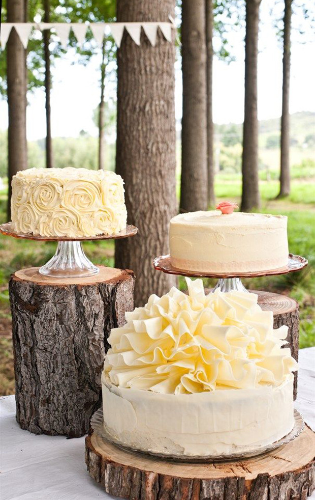 Tree Stump Wedding Cake
 4 Amazing Wedding Prop Trends For 2014