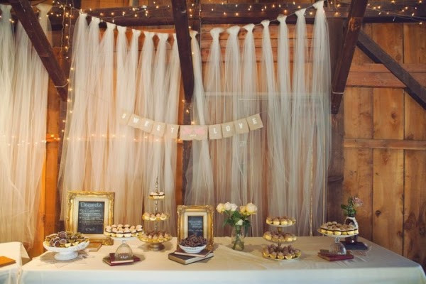 Tulle And Lights Wedding Decor
 Using Tulle in Many Wedding Decoration Ideas