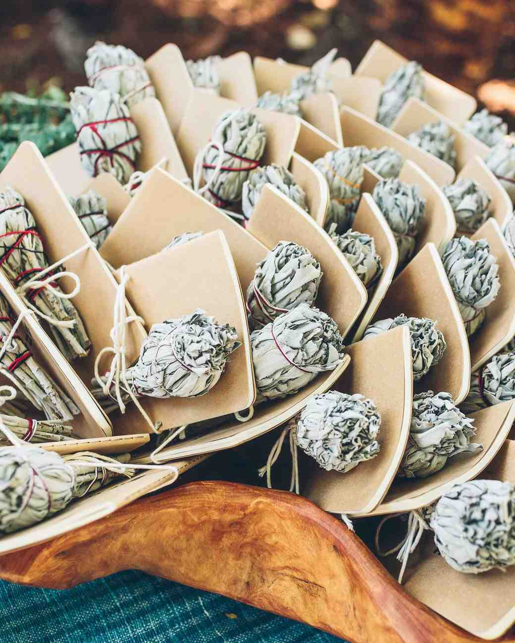 Unusual Wedding Favors
 50 Creative Wedding Favors That Will Delight Your Guests
