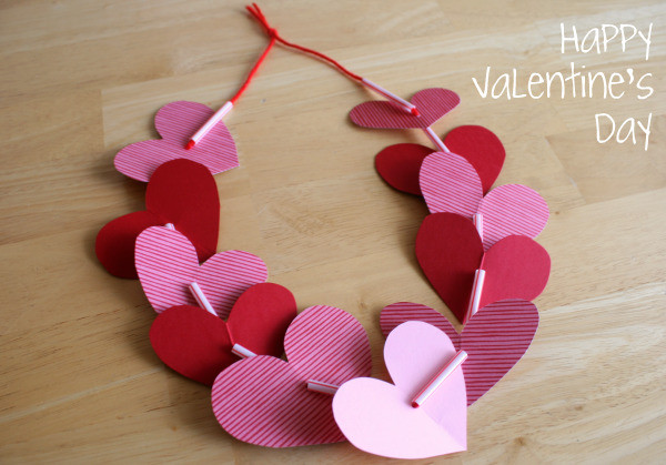 Valentine Craft Ideas For Preschool
 Preschool Crafts for Kids Valentine s Day Heart Necklace