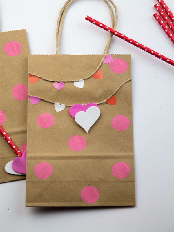 Valentine Gift Bags Ideas
 Decorate Your Own Valentines Gift Bags Southern Couture