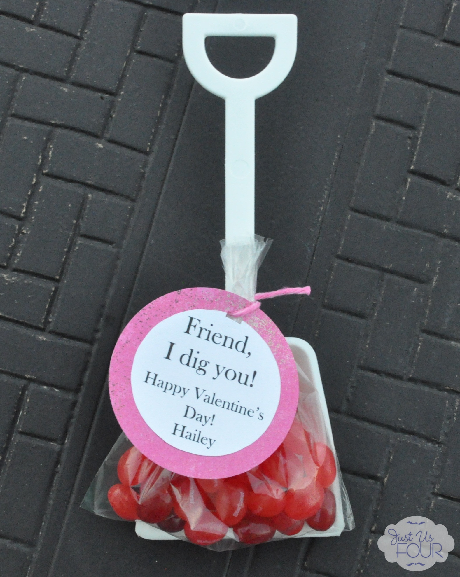 Valentine Gift Ideas For Friends
 "I Dig You" Valentines for Kids My Suburban Kitchen