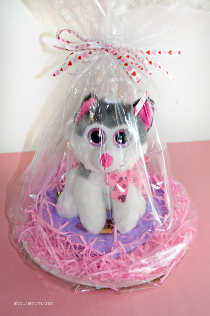 Valentine'S Day Gift Baskets Ideas
 Valentine s Day Basket Ideas for Kids About A Mom