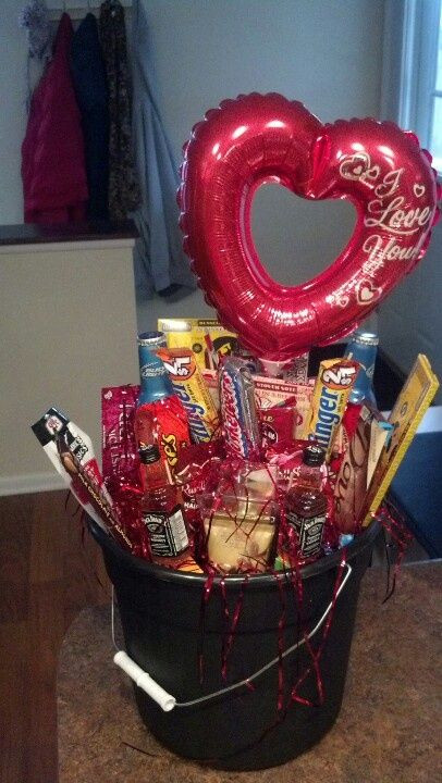 Valentine'S Day Gift Baskets Ideas
 mens t basket idea for valentines day