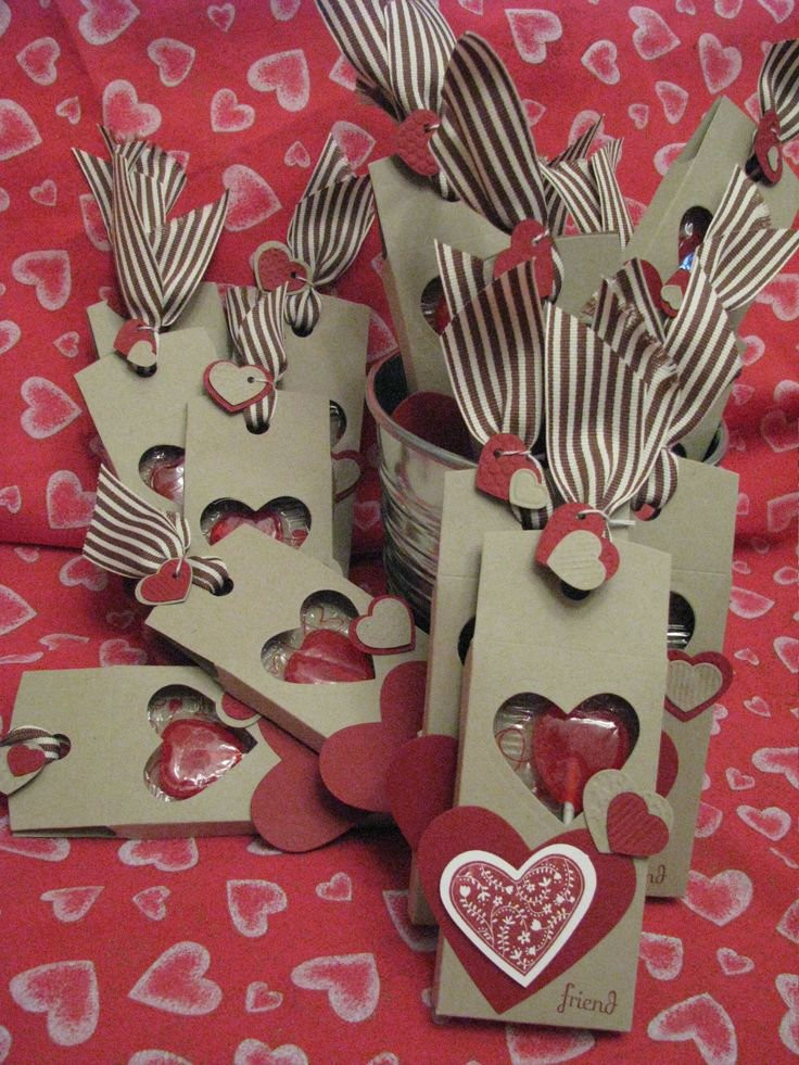 Valentines Gift Wrapping Ideas
 30 DIY Gift Wrapping Examples for Valentine s Day Sortra