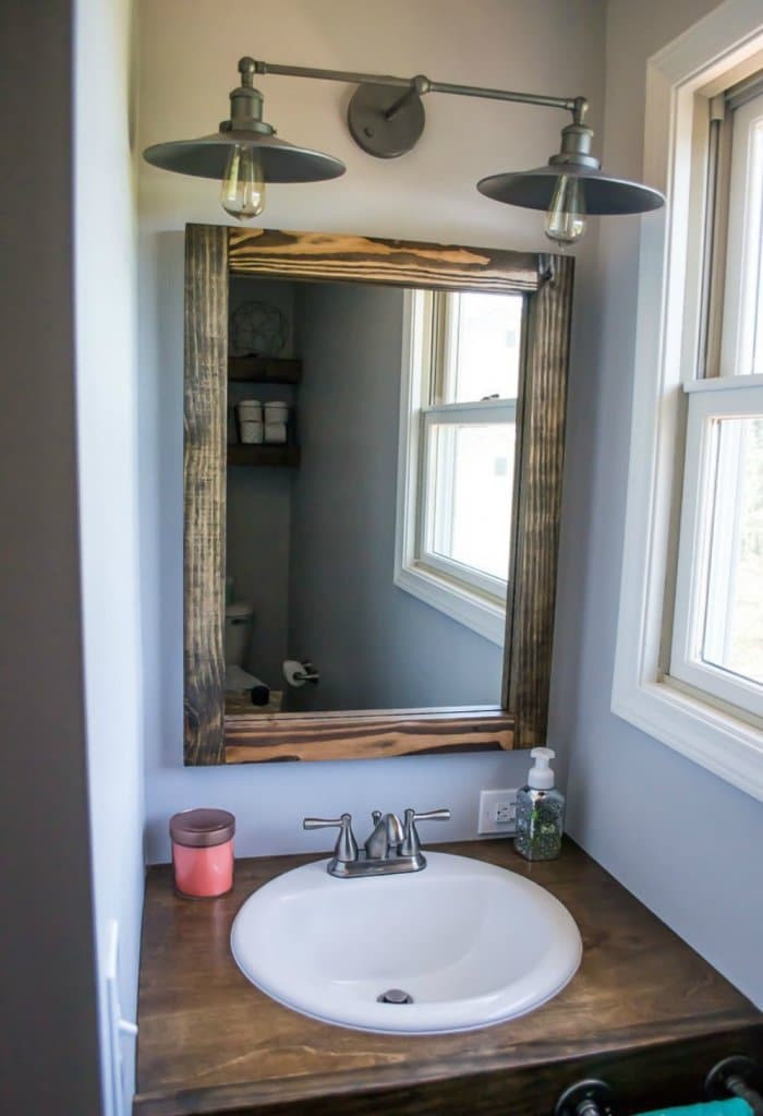 Vanity Lamps Bathroom
 Ideas for Updating Bathroom Vanity Light Fixtures