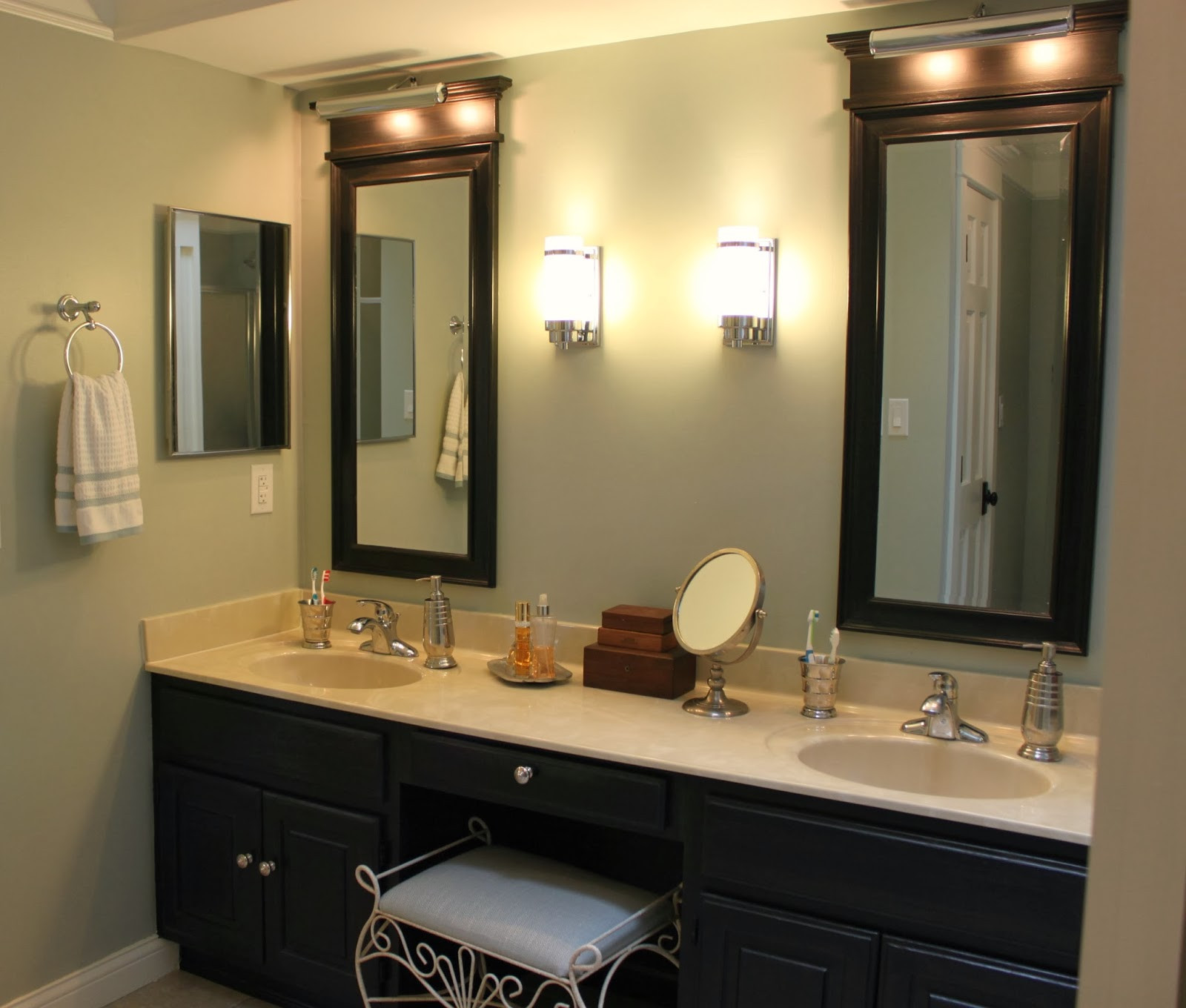 Vanity Lamps Bathroom
 Bathroom Vanity Lighting Concept for Modern Houses Traba