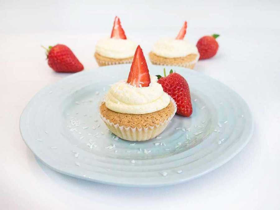 Vegan Coconut Cupcakes
 Vegan coconut cupcakes super easy to make Exceedingly