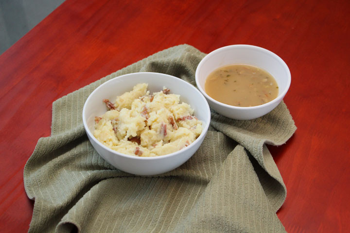 Vegetarian Brown Gravy Recipes
 SUPER SIMPLE Ve arian Gravy with Mushrooms
