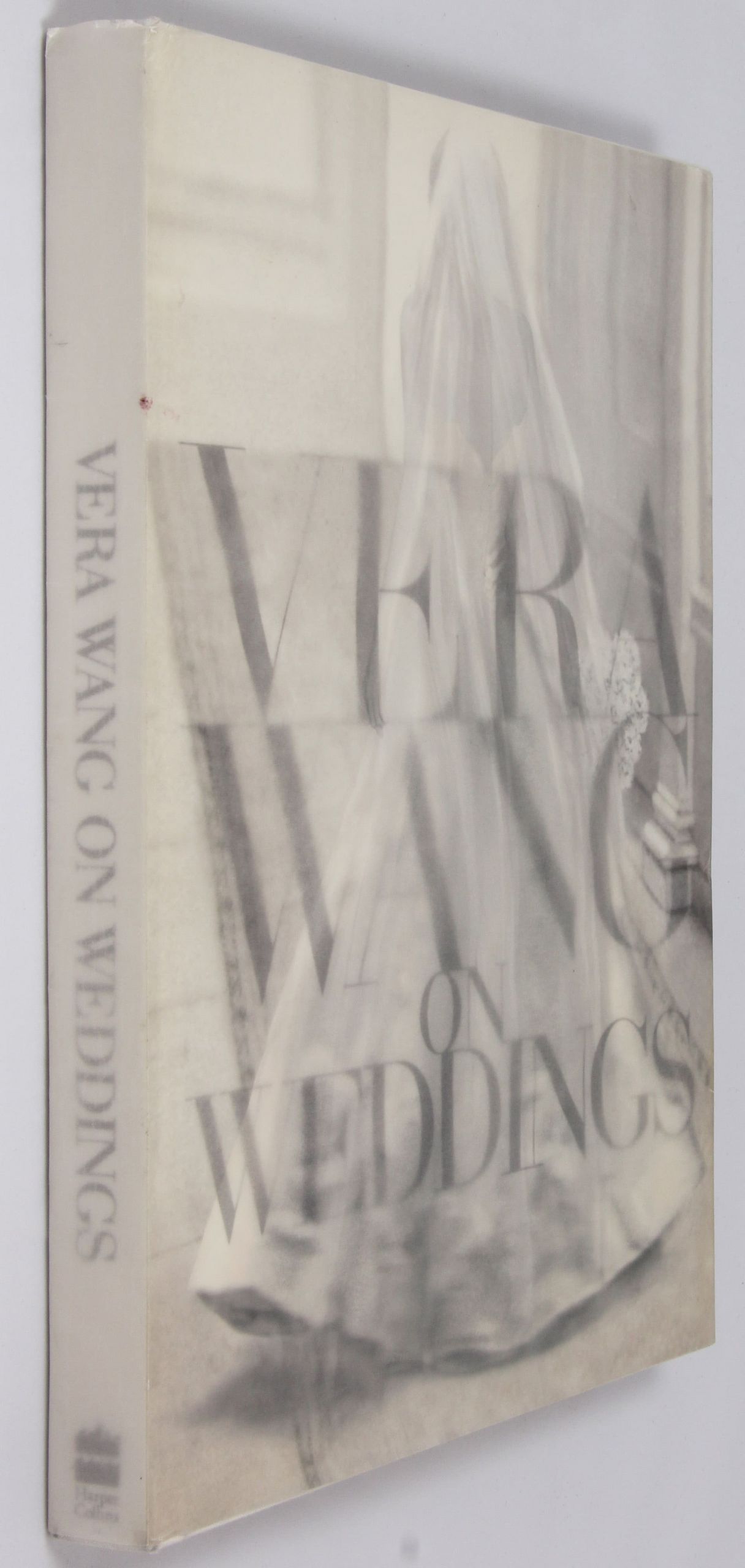 Vera Wang Guest Book For Wedding
 Vera Wang on Weddings Signed Presentation
