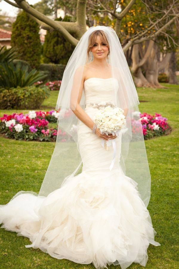 Vera Wang Wedding Veil
 22 best Bridal Beauty images on Pinterest