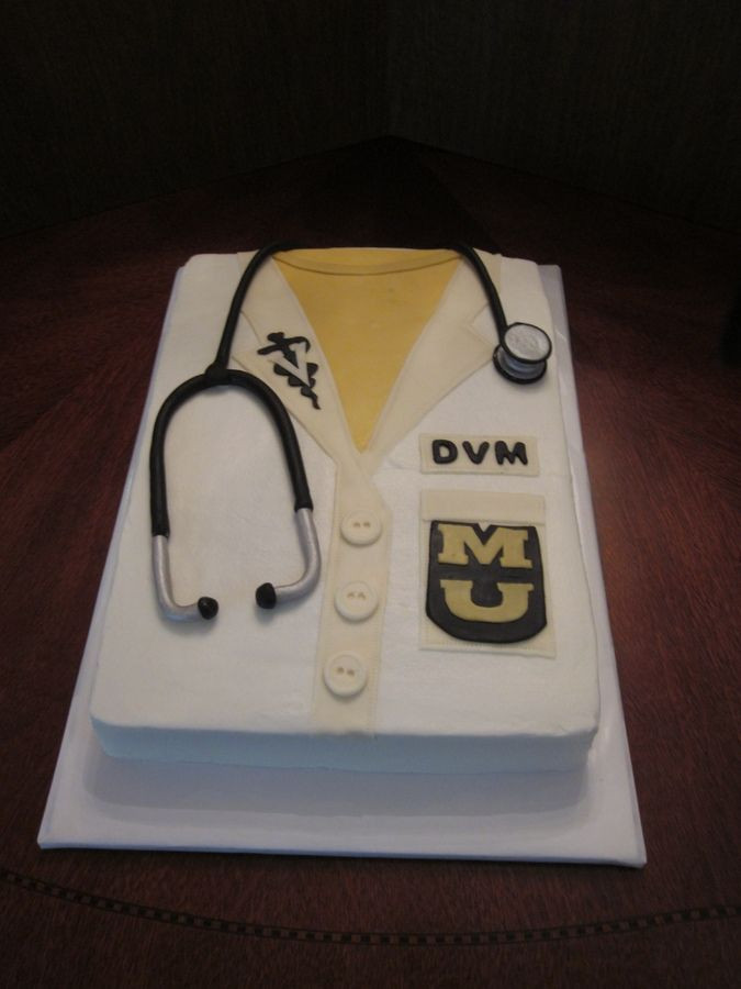 Veterinarian Graduation Party Ideas
 fondant cake for veterinarian