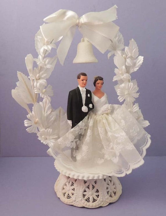 Vintage Wedding Cake Topper
 Vintage BRIDE and GROOM Wedding Cake Topper Collectible Cake