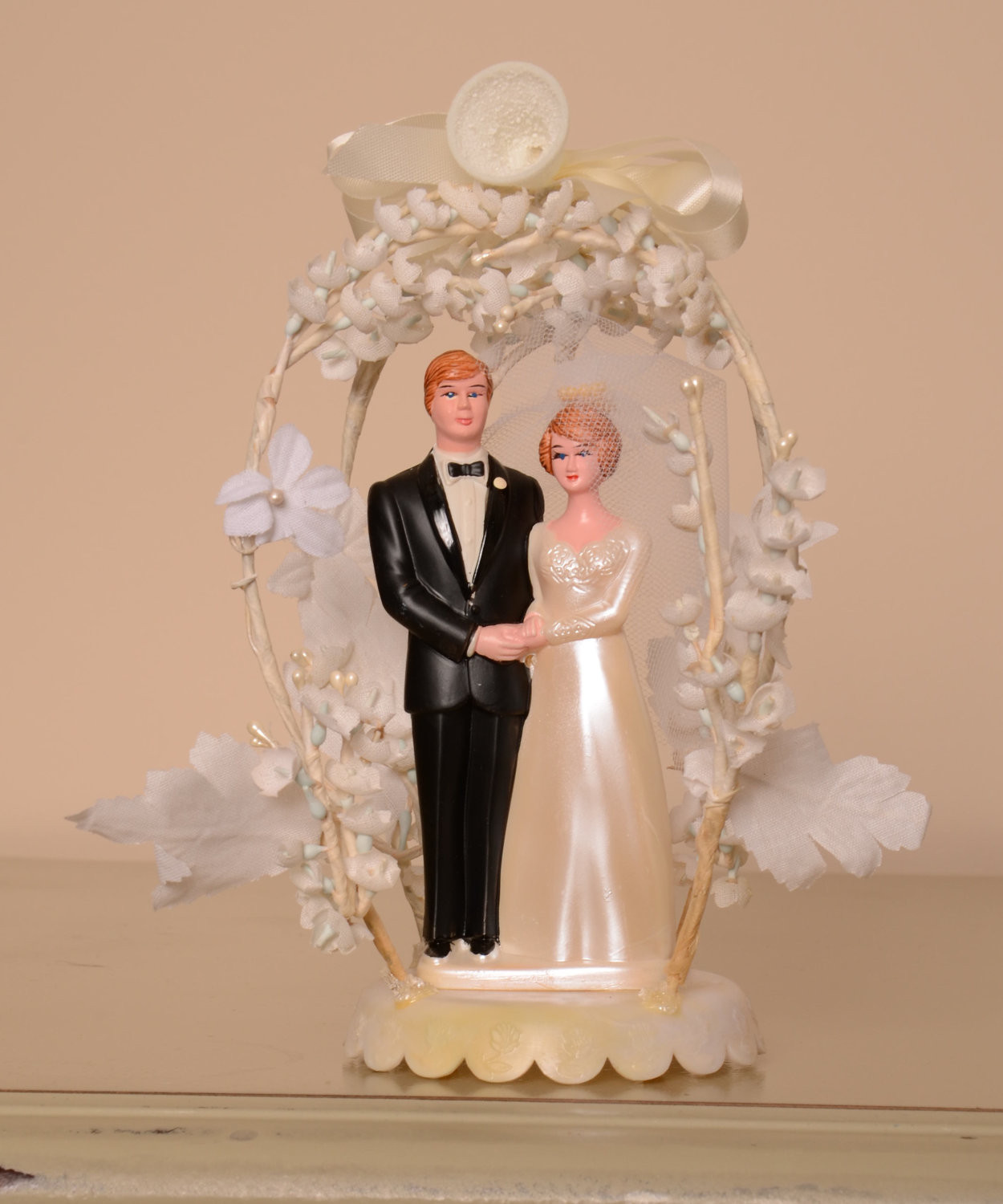 Vintage Wedding Cake Topper
 Vintage Bride & Groom Wedding Cake Topper