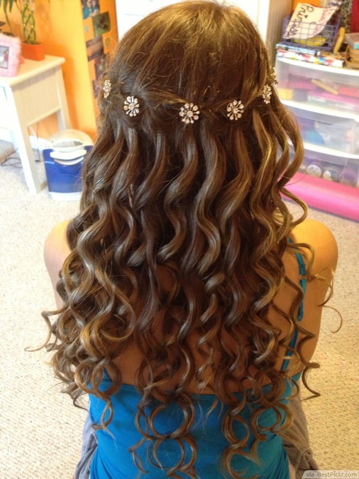 Wavy Hairstyles For Prom
 25 Amazing Curly Prom Hairstyles Ideas Elle Hairstyles