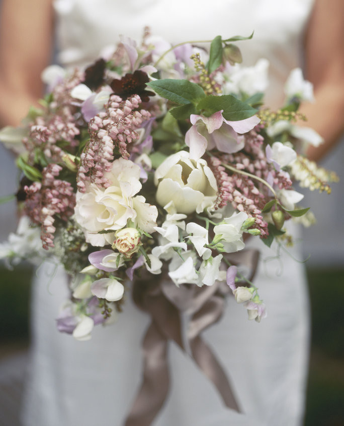 Wedding Bouquet DIY
 Tips for DIY ing Your Wedding Bouquet — How to Arrange
