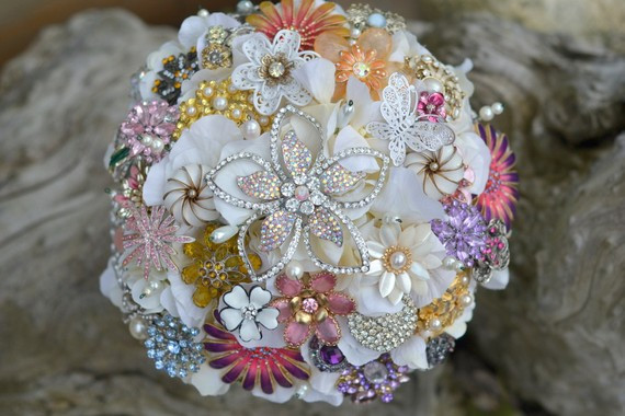 Wedding Brooches
 quirks kisses inspired life vintage Brooch Bridal