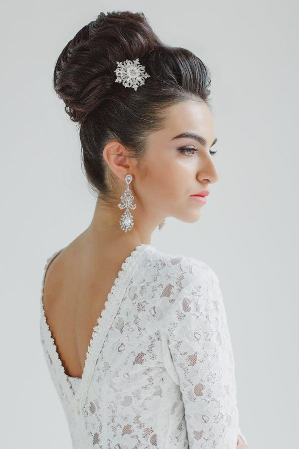 Wedding Bun Hairstyle
 30 Top Knot Bun Wedding Hairstyles That Will Inspire with