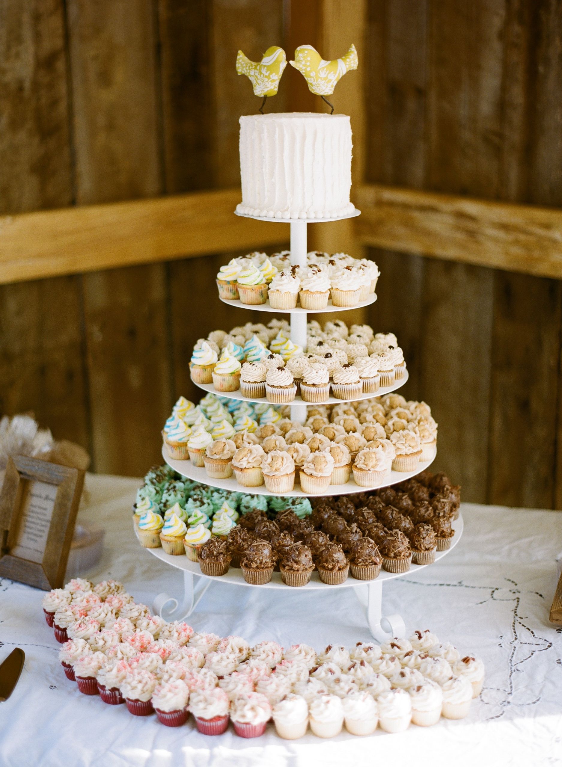 Wedding Cake Cupcake
 25 of the Most Adorable Wedding Cupcakes