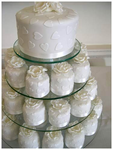Wedding Cake Cupcake
 Delicious Wedding Cake Cupcakes Ideas