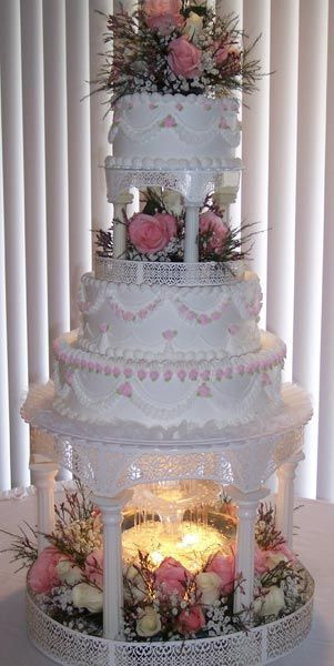 Wedding Cake With Fountain
 Best 25 Fountain wedding cakes ideas on Pinterest