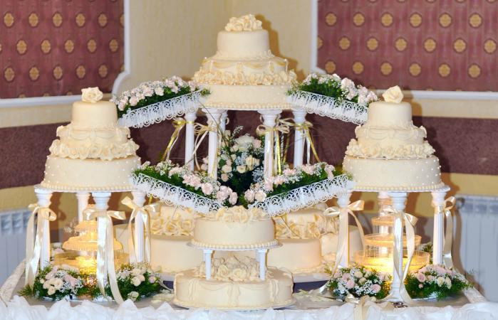 Wedding Cake With Fountain
 Wedding Cakes With Fountains and Stairs