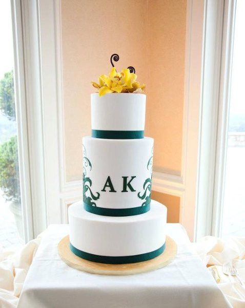 Wedding Cakes Seattle
 Honey Crumb Cake Studio Seattle WA Wedding Cake