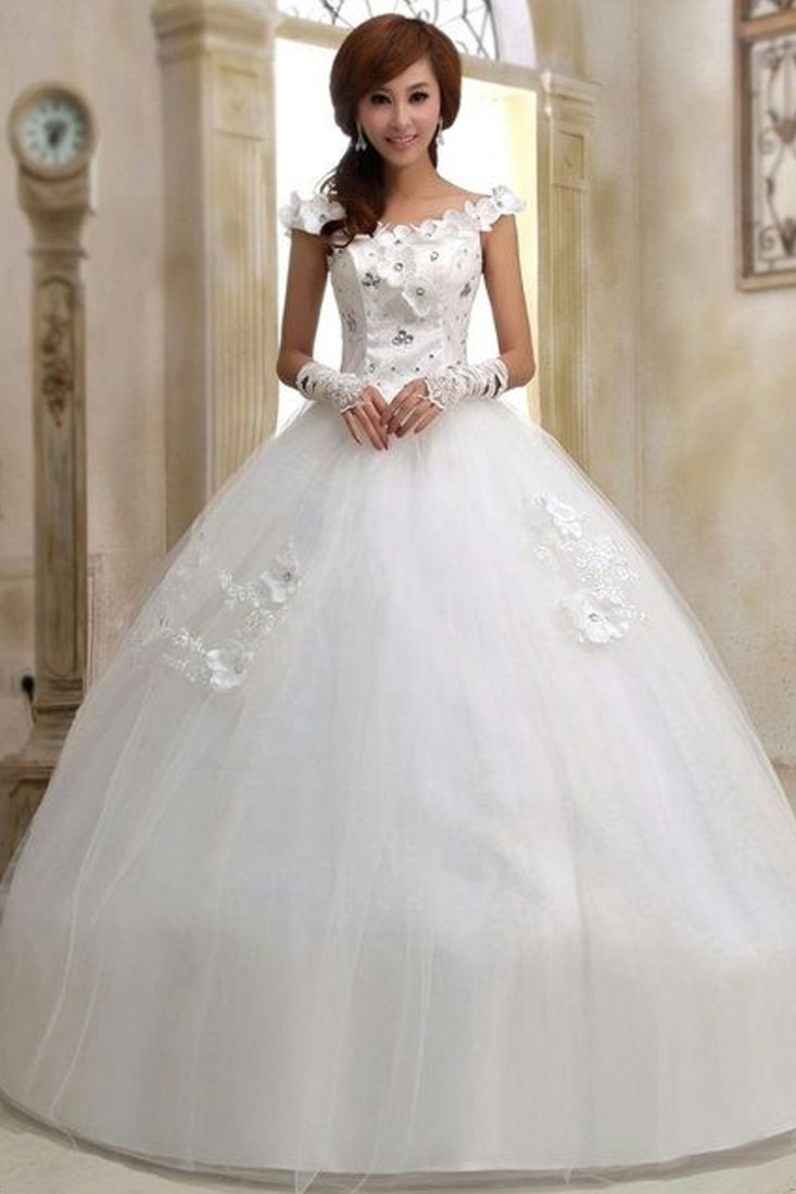 Wedding Dress Online
 Buy Boat Necked White Wedding Gown online Gowns