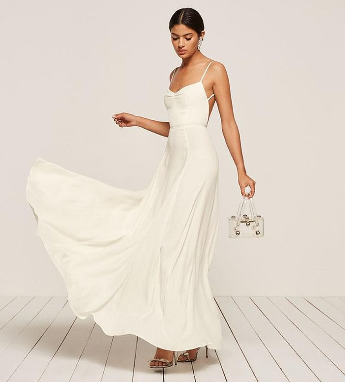 Wedding Dress Styles For Short Brides
 The Best Wedding Dress Style for Short Girls