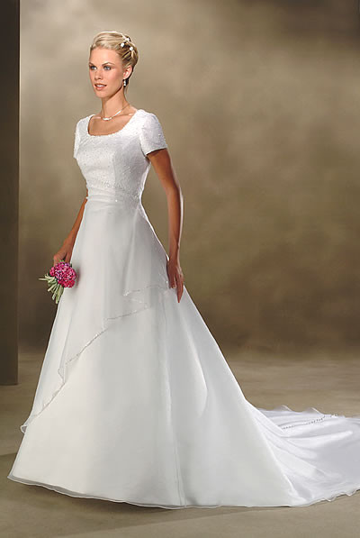 Wedding Dresses Cheap Online
 Halter Deep V neck Informal Wedding Dresses KI0040