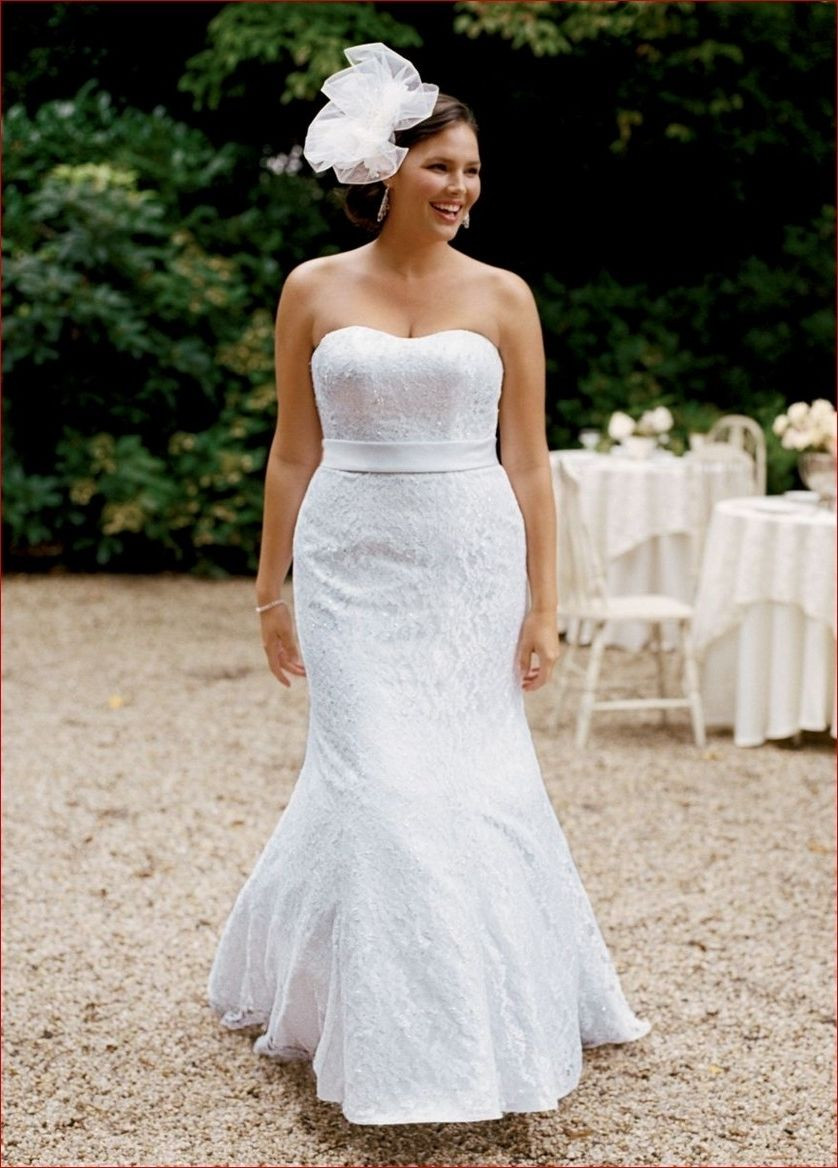 Wedding Dresses For Short Curvy Brides
 Wedding Dress Styles For Short Curvy Brides