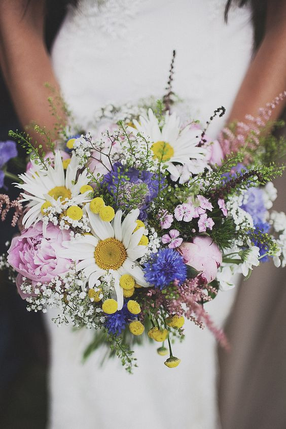 Wedding Flower Pictures
 30 Ideas to Incorporate Chamomile Daisies Into Your