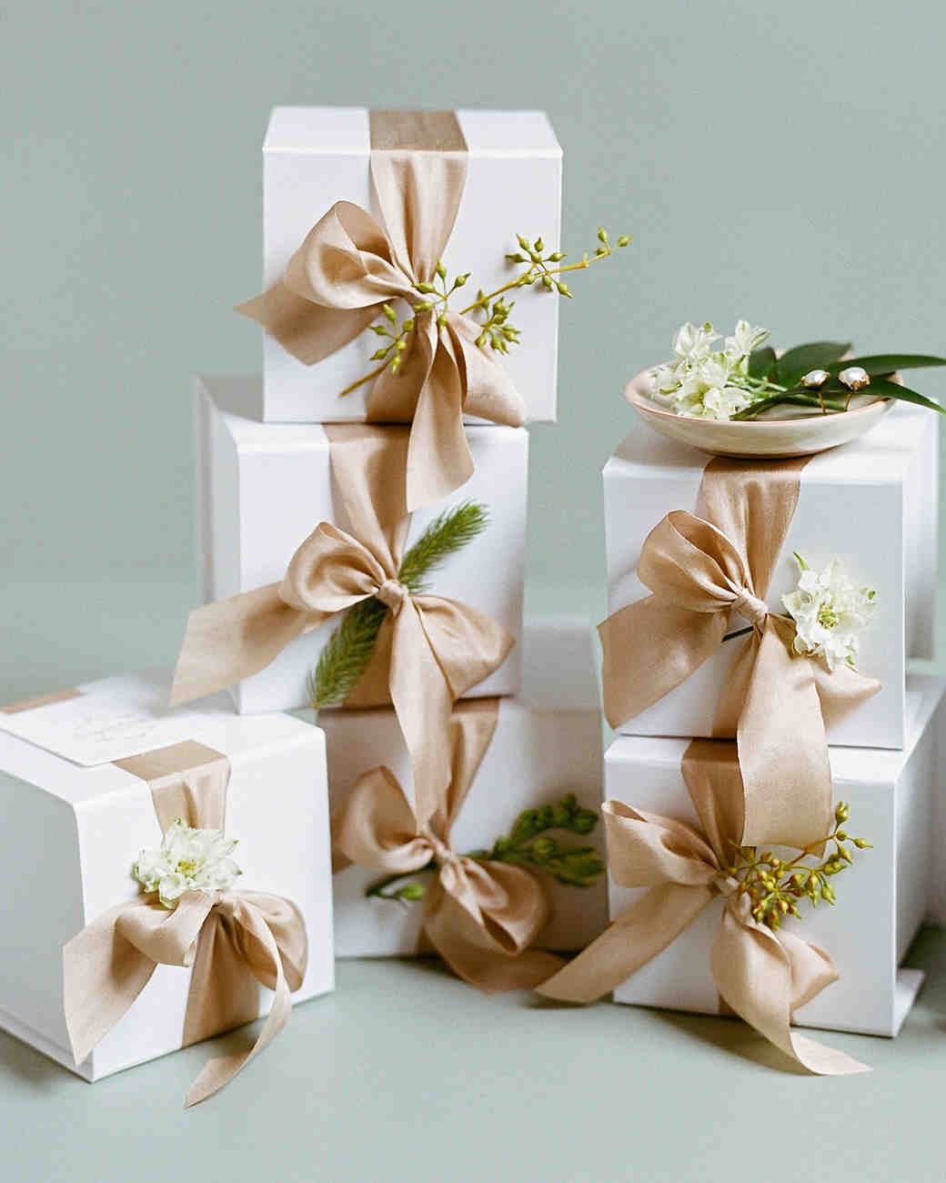 Wedding Gift Boxes Ideas
 34 Festive Fall Wedding Favor Ideas