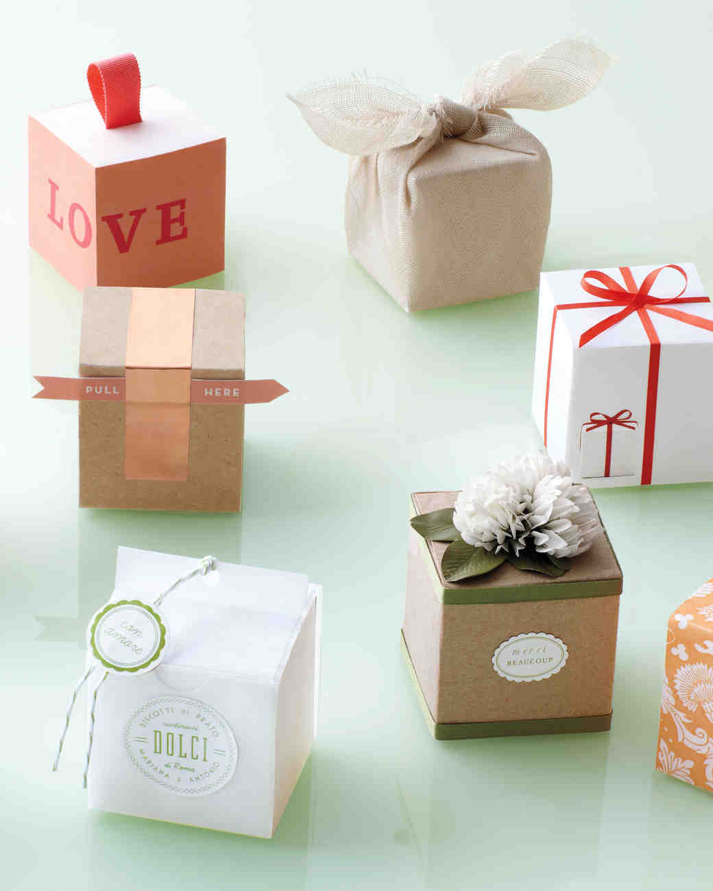 Wedding Gift Boxes Ideas
 10 Ways to Decorate a Favor Box
