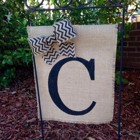 Wedding Gift Ideas For Outdoorsy Couple
 Personalized Garden Flag Wedding Gifts for Couple Burlap