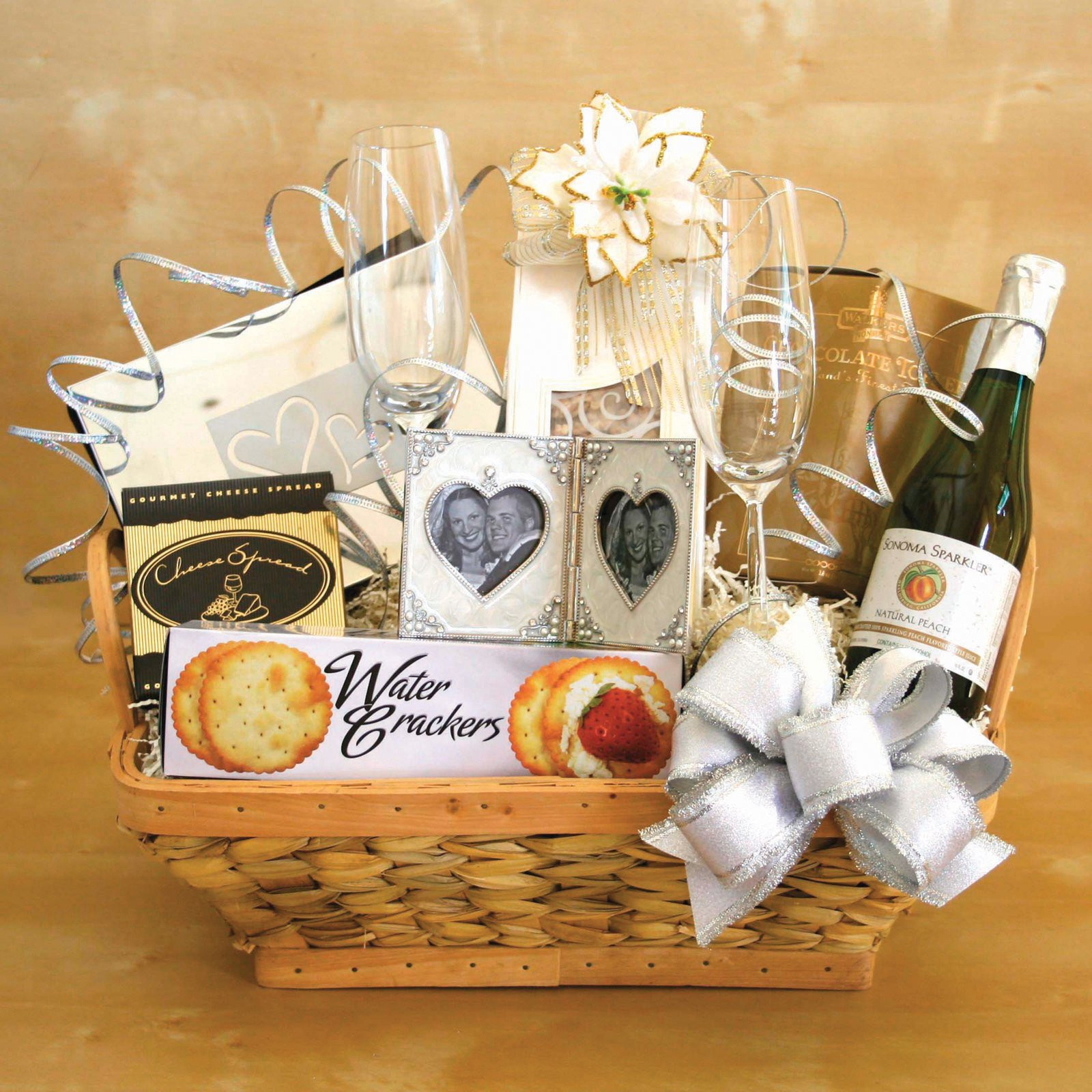 Wedding Gifts For Bride
 Simple Wedding Gifts