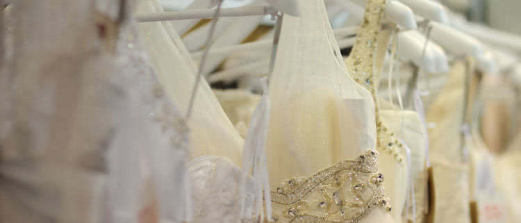 Wedding Gown Preservation Company Reviews
 Wedding Dress Preservation & Cleaning