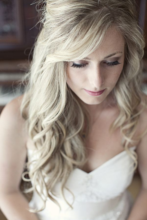 Wedding Hairstyle Curls
 18 Perfect Curly Wedding Hairstyles Pretty Designs