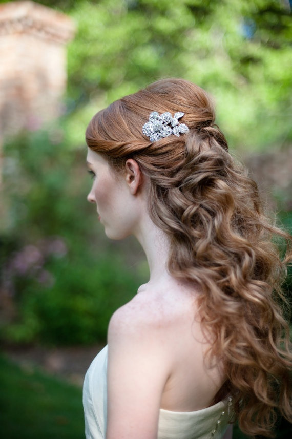 Wedding Hairstyle Up
 Chic Wedding Hairstyles