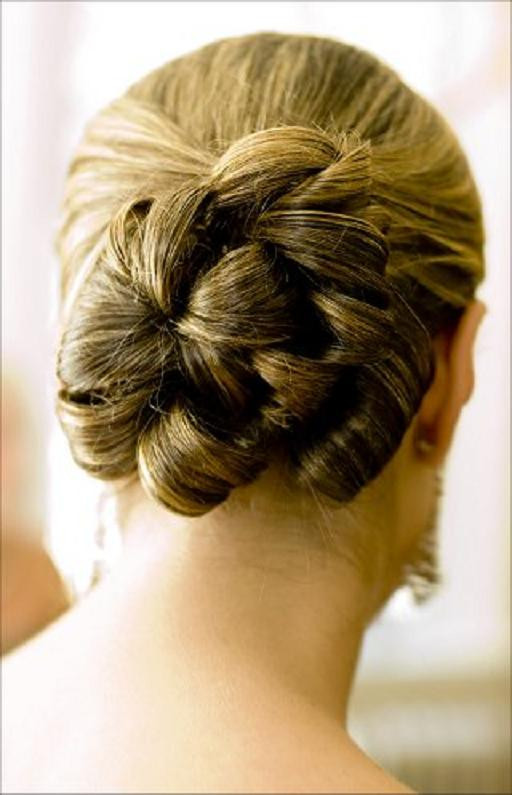 Wedding Hairstyles Buns
 Wedding Accessories Ideas