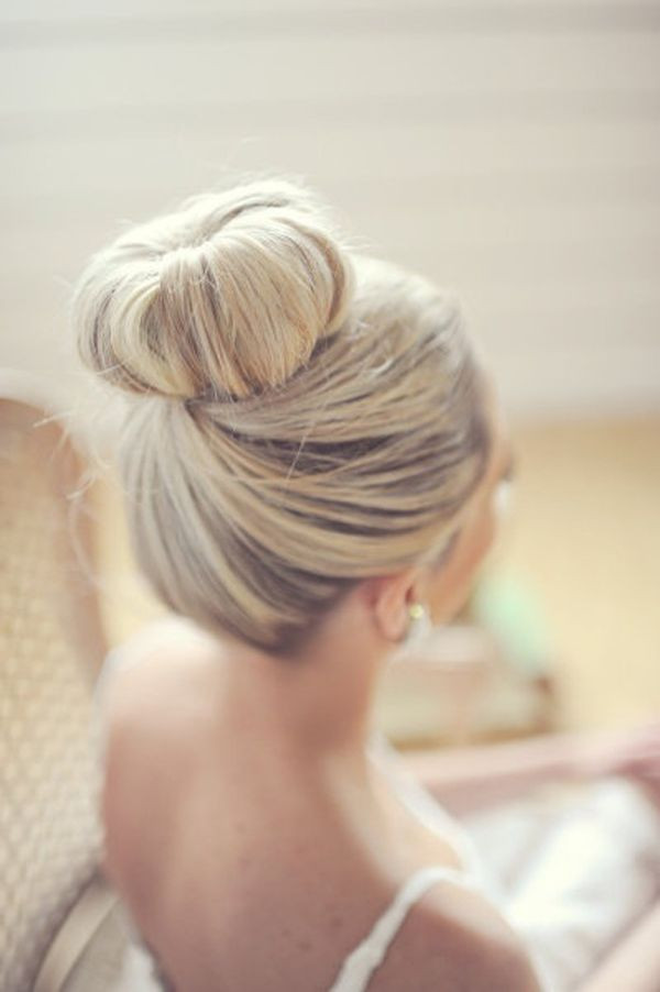 Wedding Hairstyles Buns
 17 Simple But Beautiful Wedding Hairstyles 2020 Pretty