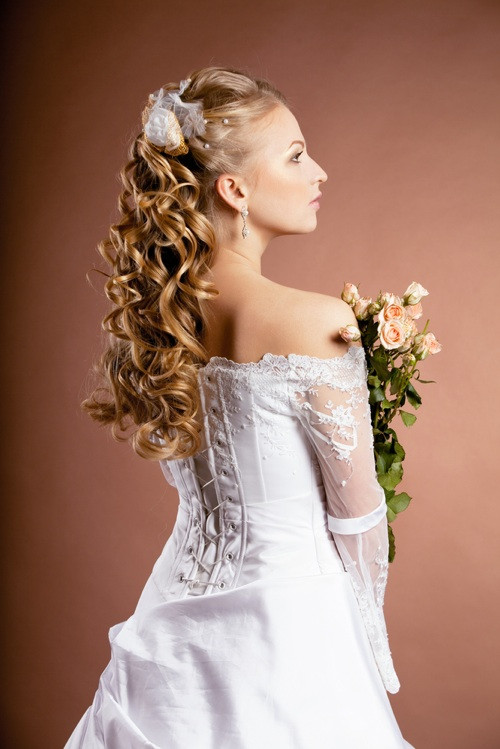 Wedding Hairstyles Curled
 Feel Glamorous with a Long Curly Wedding Hairstyle
