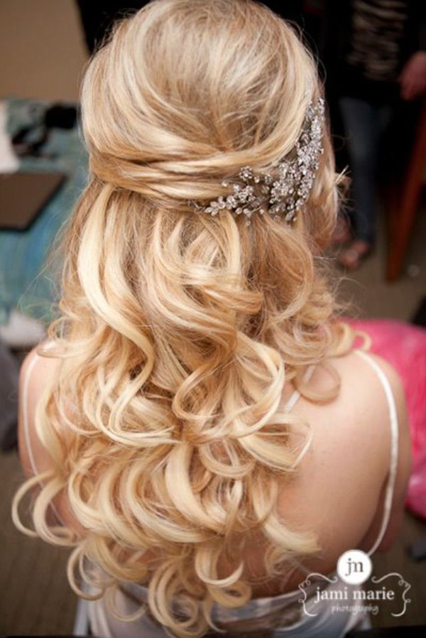 Wedding Hairstyles Curled
 20 Most Elegant And Beautiful Wedding Hairstyles