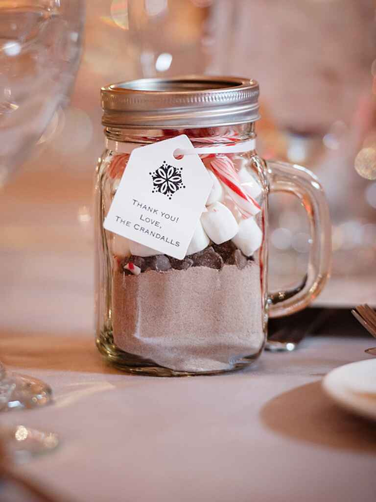 Wedding Party Favors
 20 DIY Wedding Favors for Any Bud