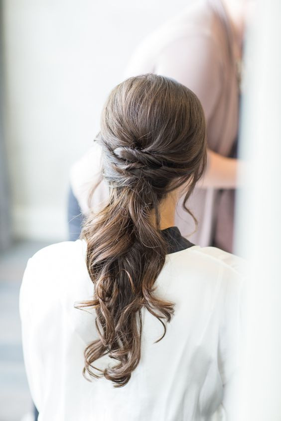 Wedding Ponytail Hairstyles
 28 Casual Wedding Hairstyles For Effortlessly Chic Brides