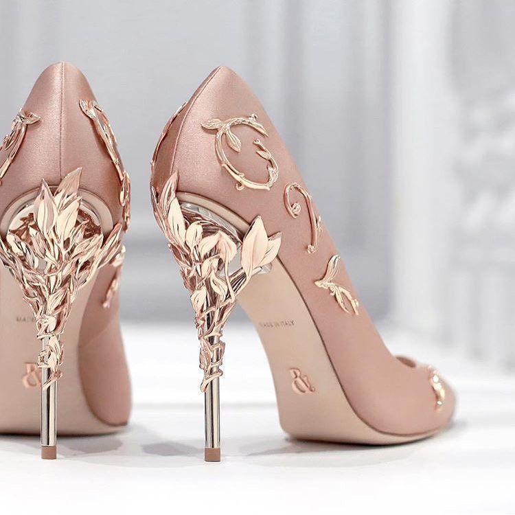 Wedding Shoe Designers
 Sabyasachi to Louboutins Latest designer wedding shoes for