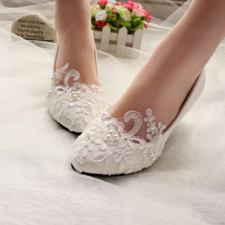 Wedding Shoes Low Heel
 Lace white ivory crystal Wedding shoes Bridal flats low