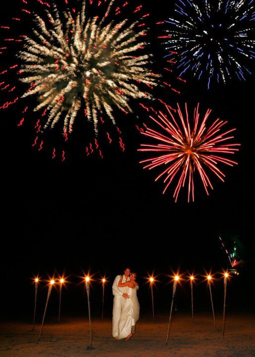 Wedding Sparklers Australia
 Hamilton Island Wedding Fireworks jevel