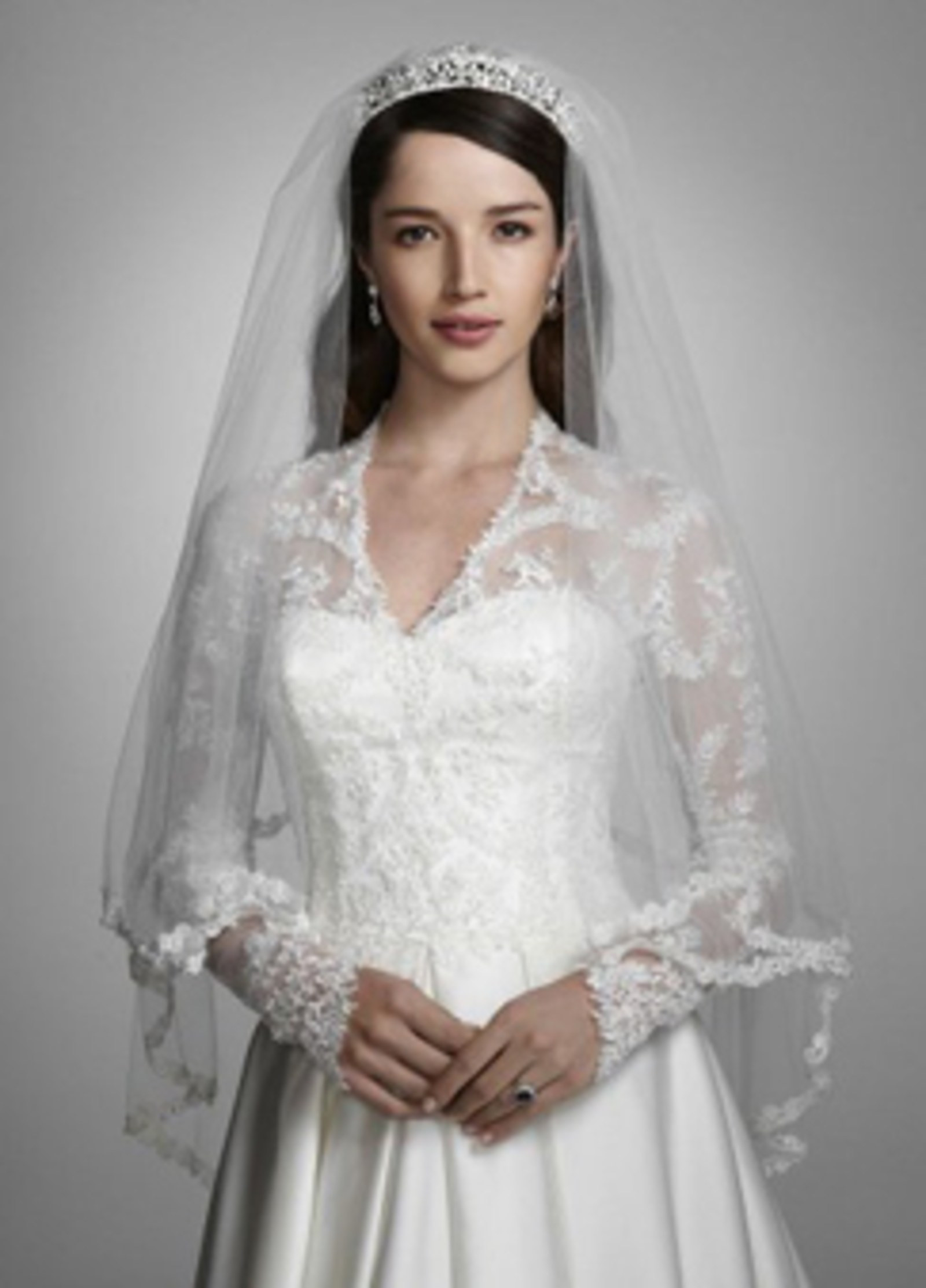 Wedding Veil Pictures
 27 Wedding Veils for Classic Brides Modern Brides and