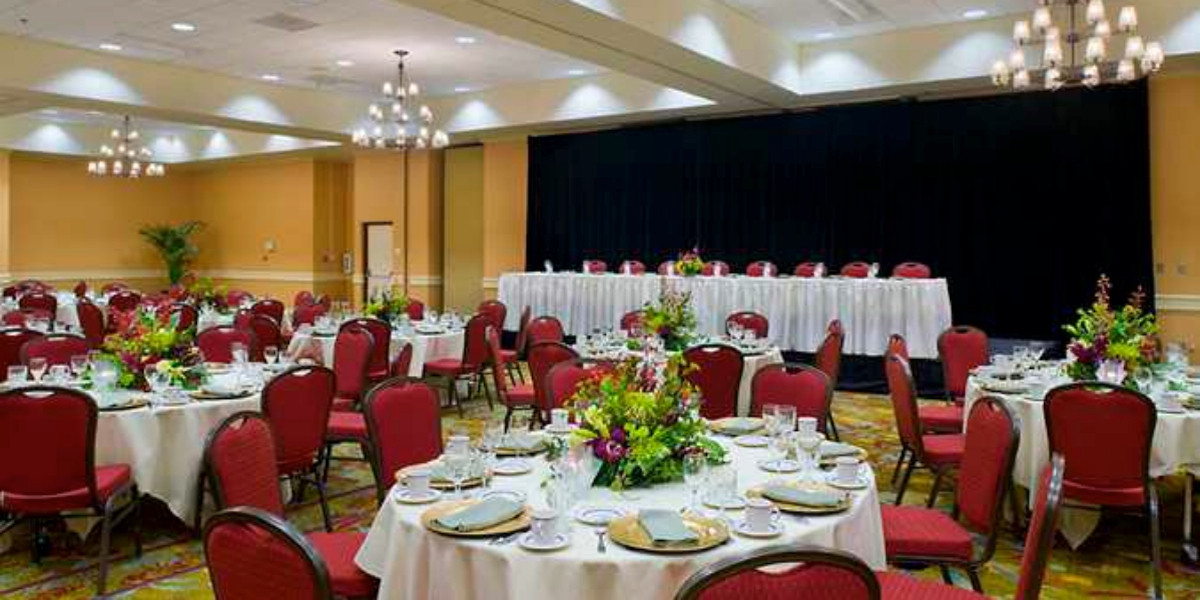 Wedding Venues Sacramento
 Hilton Sacramento Arden West Weddings